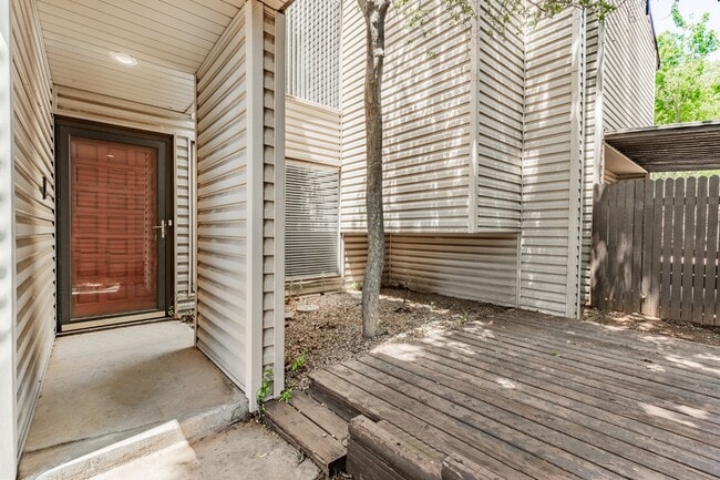 Building Photo - 2013 Three Stars Rd