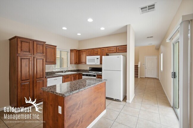 Building Photo - Charming Two Story 3Bdm 2.5Ba Home in Nort...