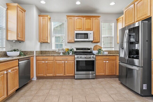 Foto del edificio - Tri-level Home in Ladera Ranch, now available!