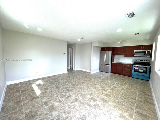 Foto del edificio - 1700 NW 52nd Ave