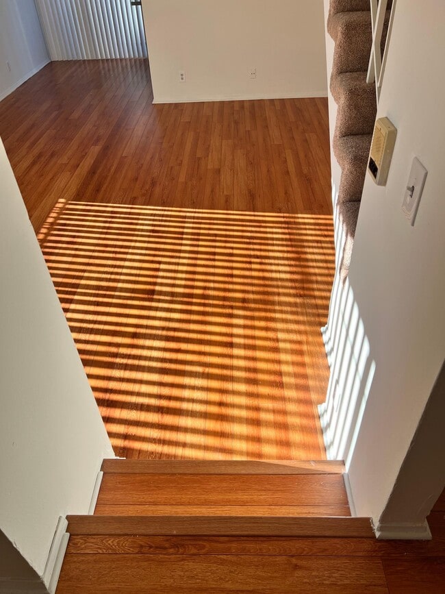 Foto del edificio - 7039 Kittyhawk Ave