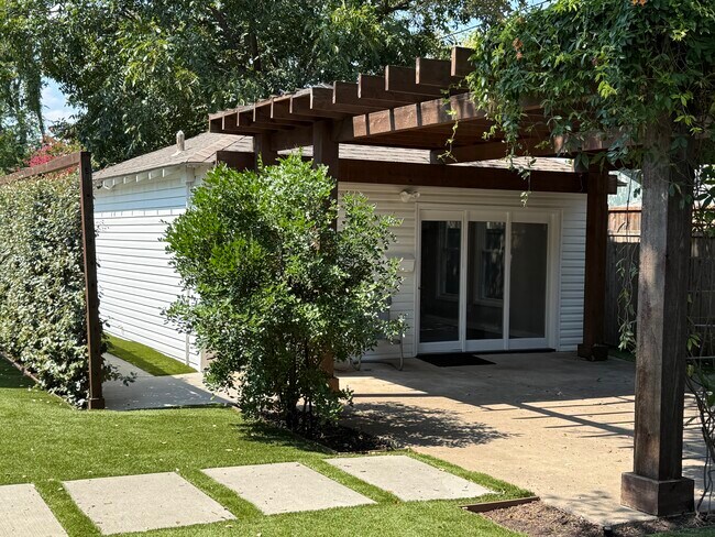 Foto del edificio - 3925 Gaspar Dr
