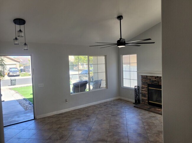 Foto del edificio - 18885 Oakview Way