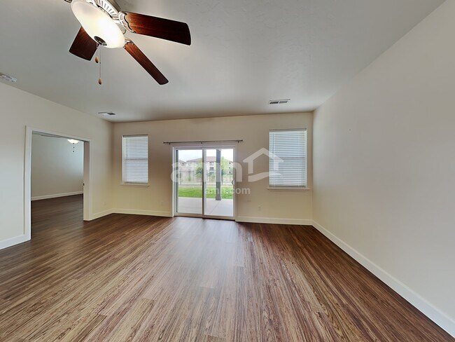 Building Photo - 164 E Sicily Dr