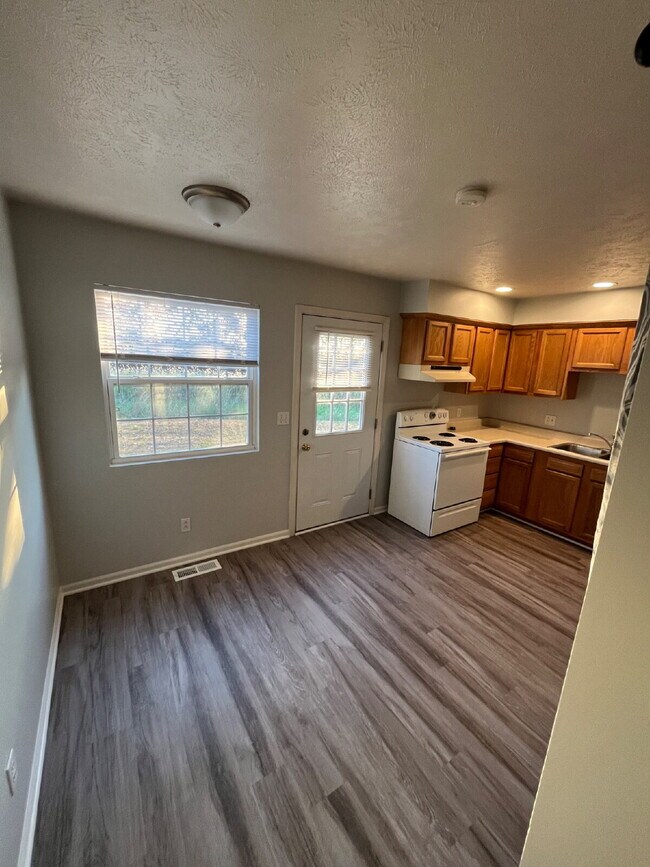 Foto del edificio - 311 Onyx Dr