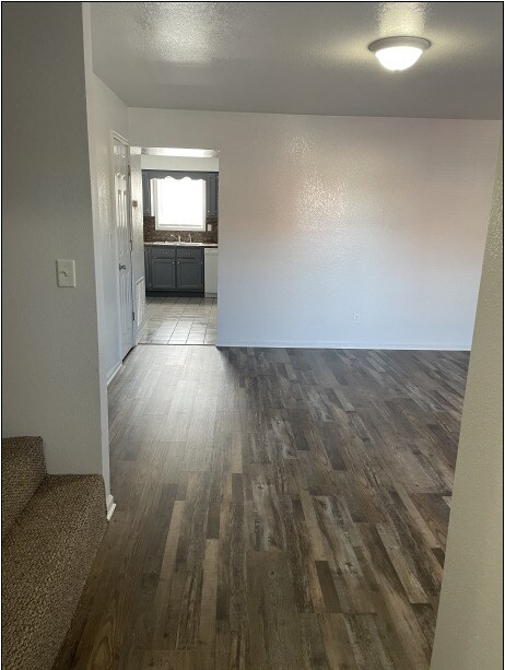 Foto del edificio - The Oak Townhomes