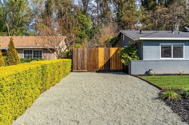Foto del edificio - Charming Three Bedroom Browns Valley Retreat
