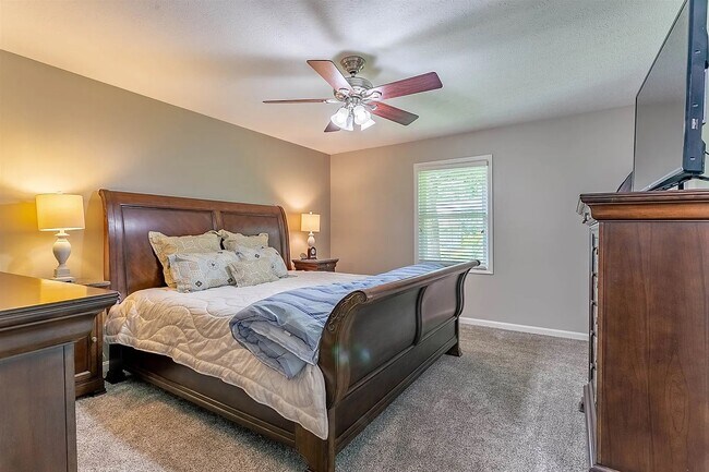 Foto del edificio - 8733 Hanover Dr