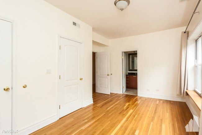 Building Photo - 2 br, 2 bath Apartment - 5063 N Kenmore Ave