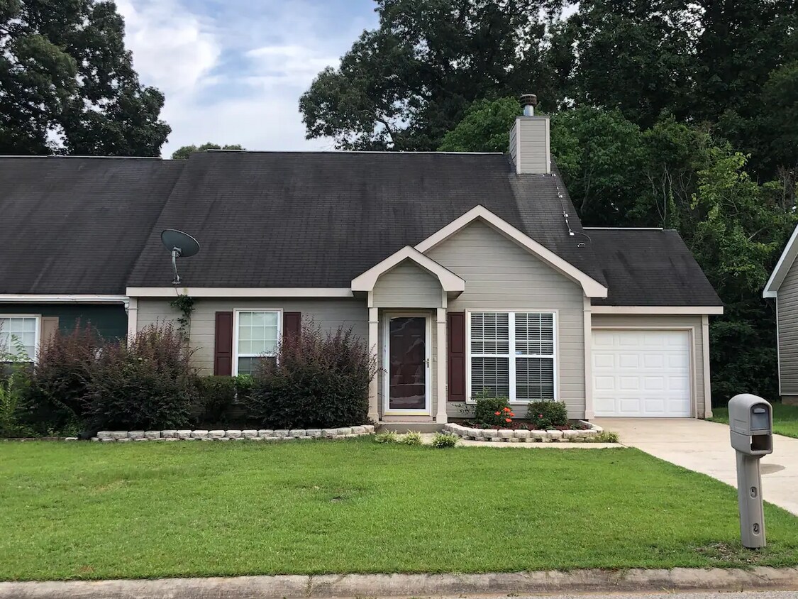 112 Pershing Place Ct, Warner Robins, GA 31088 Townhome Rentals in