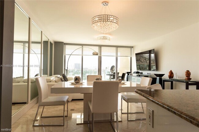 Foto del edificio - 1 br, 2 bath Condo - 1455 Ocean Dr Apt 1211