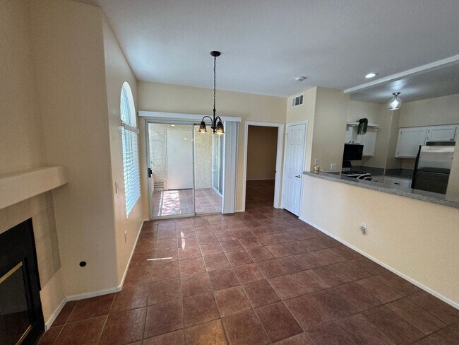 Foto del edificio - Charming First-Floor Condo with Resort-Style Amenities