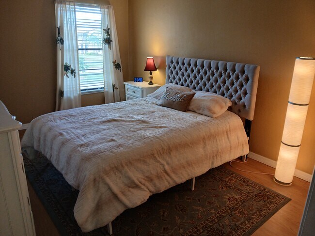 Foto del edificio - 9380 Lennex Ln