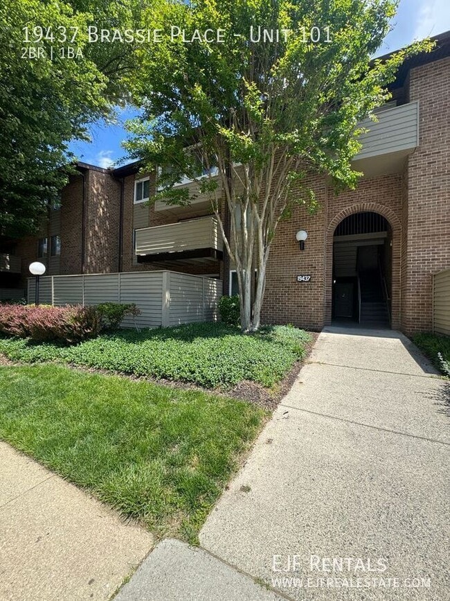 Building Photo - 19437 Brassie Pl
