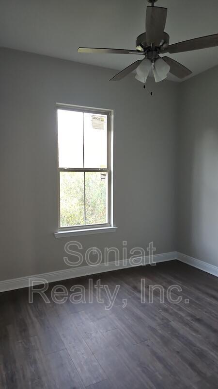 Building Photo - 5317 N Galvez St