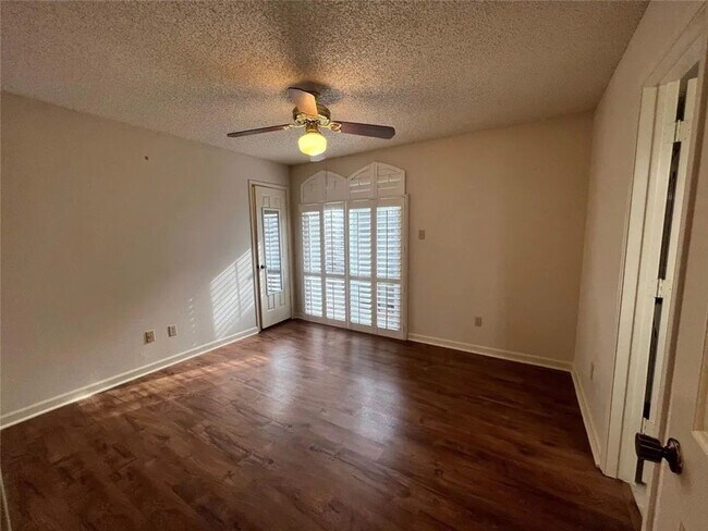Foto del edificio - 3129 Sappington Pl