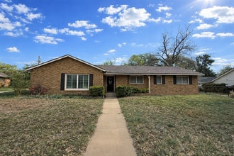 Building Photo - 2130 Sul Ross St