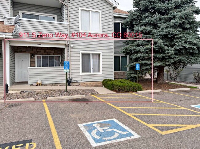 Foto del edificio - First Floor Corner 2 bed/2bath unit by Buckley SFB! Handicap/Deeded Parking Right in Front!