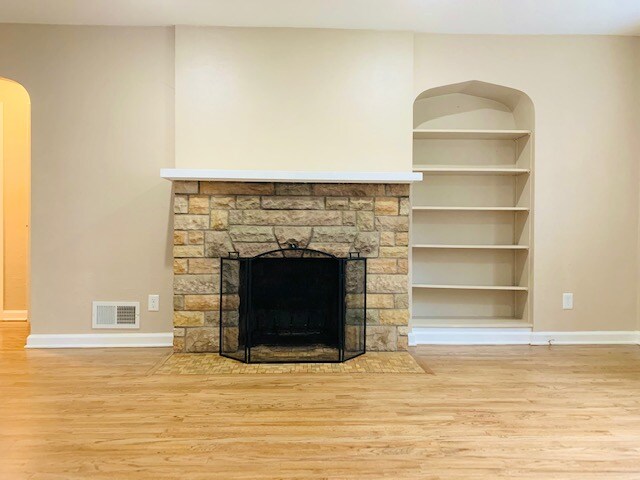 Foto del edificio - 4315 Pierce St