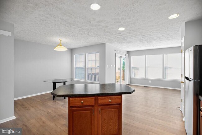 Foto del edificio - 9875 Decatur Rd