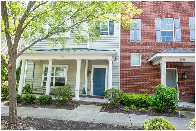 Building Photo - 1789 Perla Dr