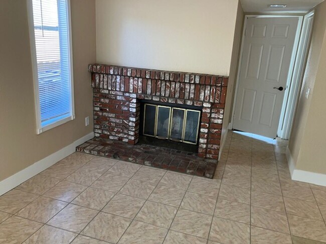 Foto del edificio - CREEKSIDE COMMUNITY ONTARIO  -       3 BED...