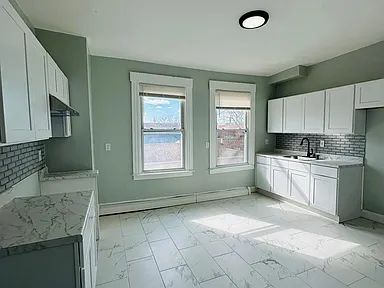 Foto del edificio - 210 Wolcott St