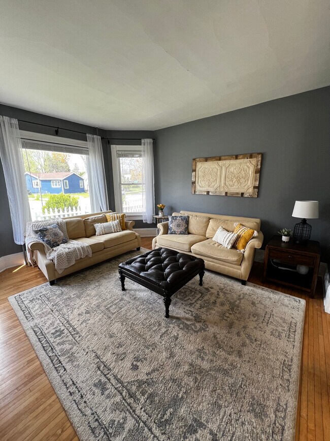 Foto del edificio - 359 N Oakwood Ave