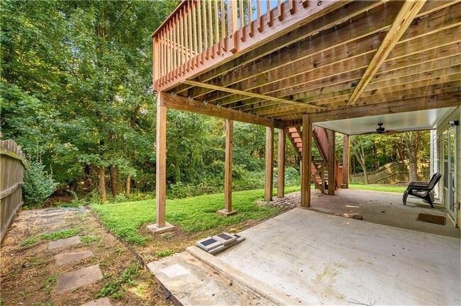 Building Photo - 2113 Worrall Hill Dr