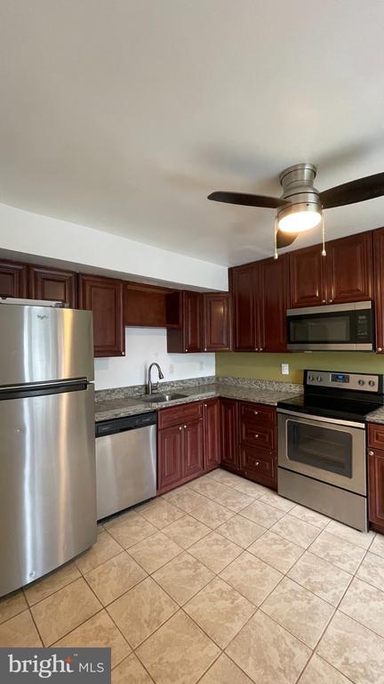 Building Photo - 14646 Ponderosa Ct