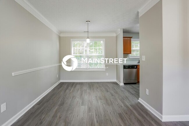Building Photo - 3 Bedroom Pet-Friendly Home in Jonesboro, GA with Main Street Renewal