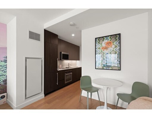 Primary Photo - 771 Beacon St