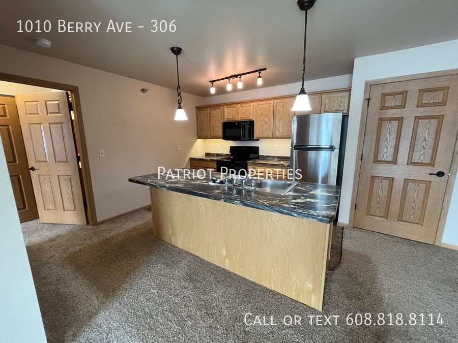 Foto principal - 1010 Berry Ave