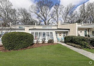 Building Photo - 216 Goshen Ln