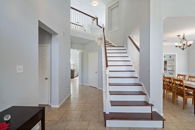 Building Photo - 20727 Fawnbrook Ct