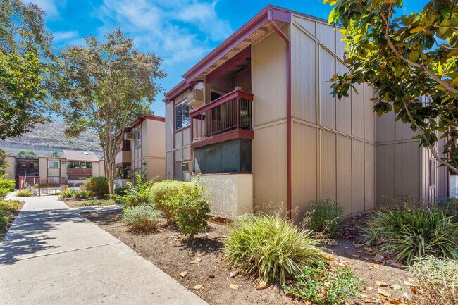 Foto del edificio - 5422 Adobe Falls Rd