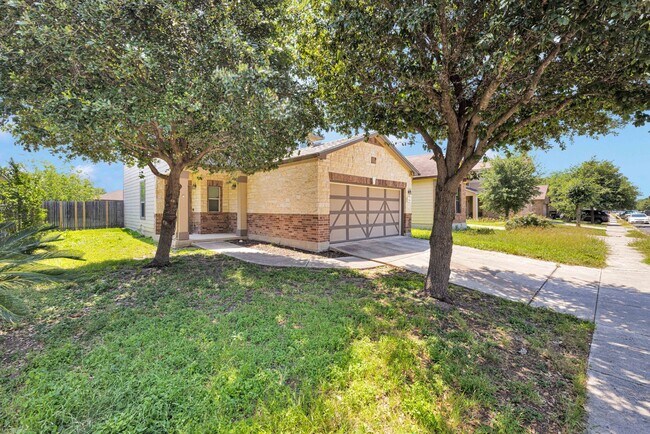 Foto del edificio - Beautiful Upgraded Home in the Enclave at ...