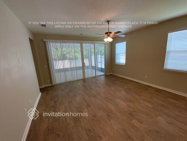 Foto del edificio - 11004 Chitwood Dr