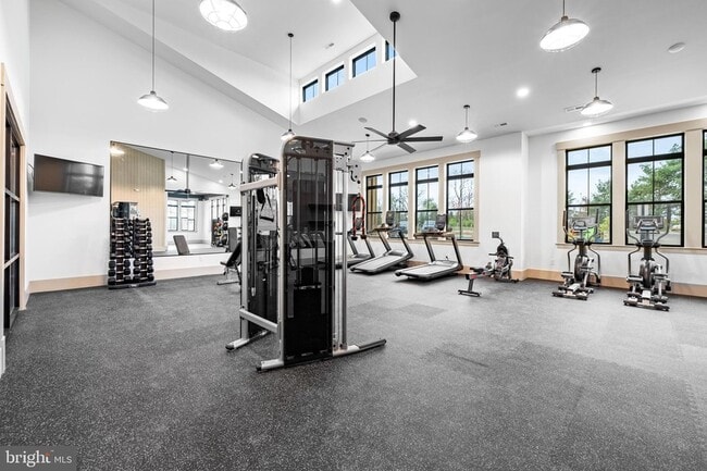 Building Photo - 1201 Walnut Bottom Rd