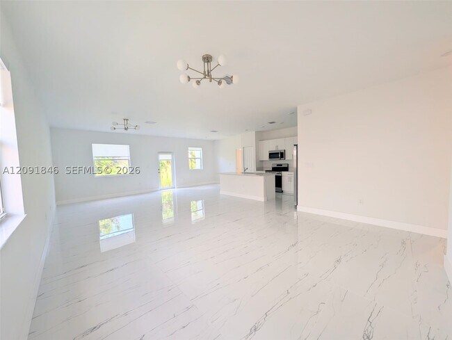 Foto del edificio - 833 SE 26th Rd