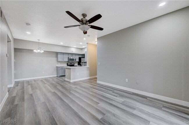 Foto del edificio - 2615 W Gary Ave