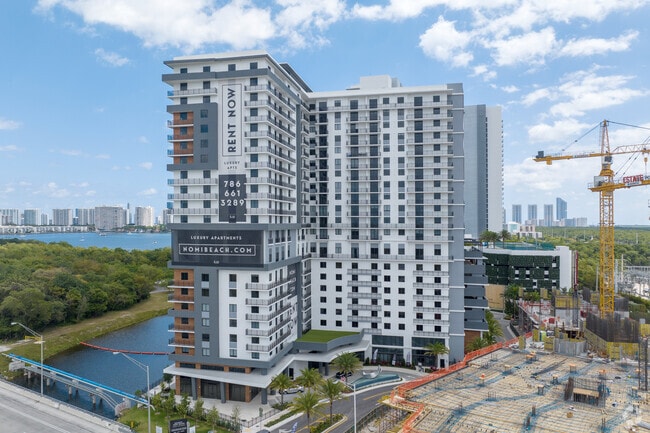 Building Photo - Soleste NoMi Beach