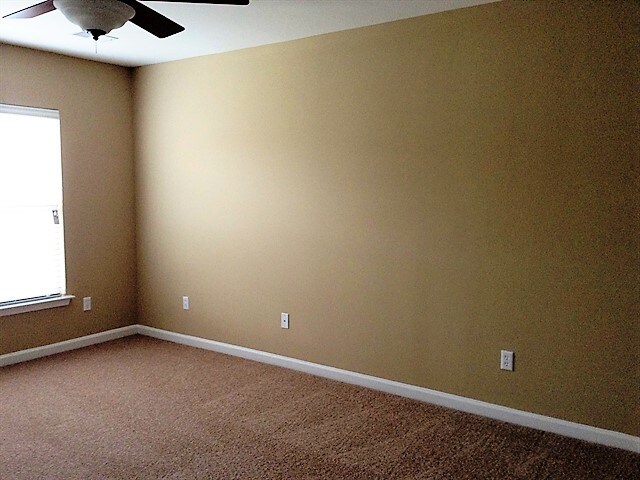 Building Photo - 215 Arbor Oaks Dr
