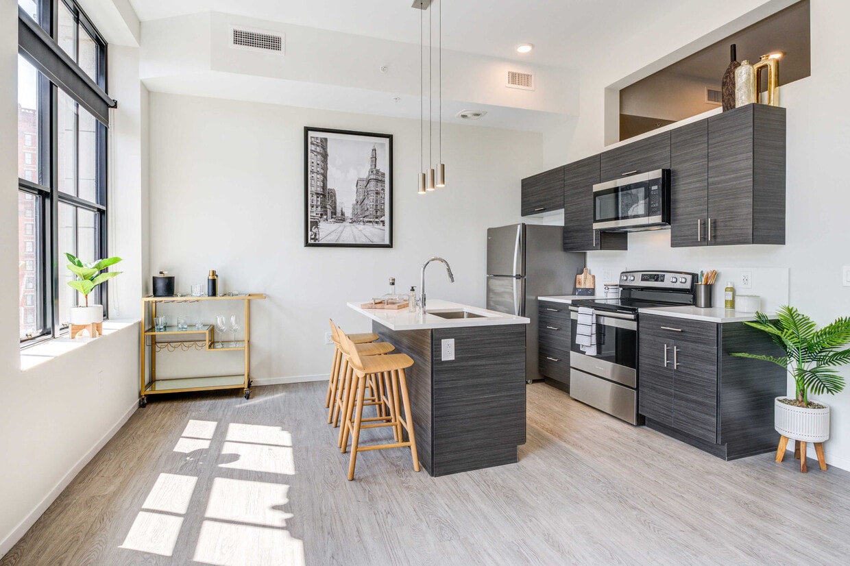 Euclid Grand Apartments in Cleveland, OH