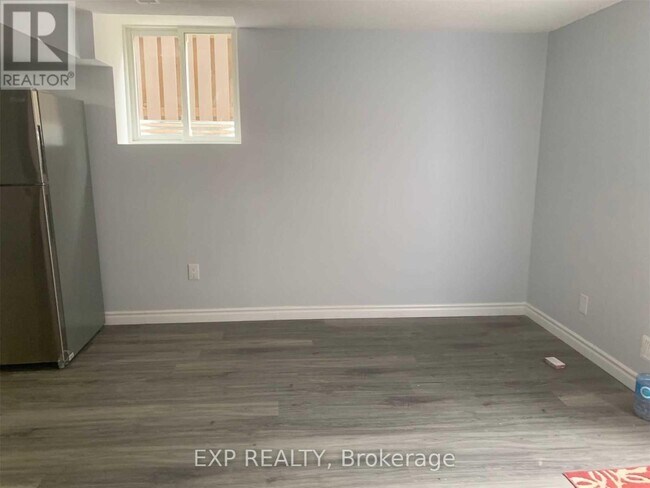 Building Photo - 2054 Kingsridge Dr