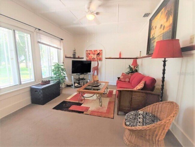 Foto del edificio - 6509 Grand Blvd