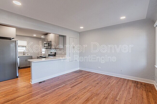 Foto del edificio - 3674 S Logan St