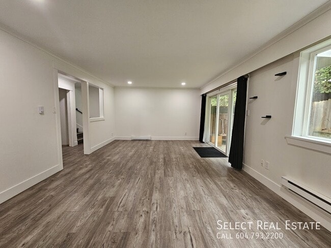 Building Photo - 33900 Mayfair Ave