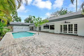 Building Photo - Southwest 178th Street, Palmetto Bay, FL 33157 - 4 BR 3 BA single-family home