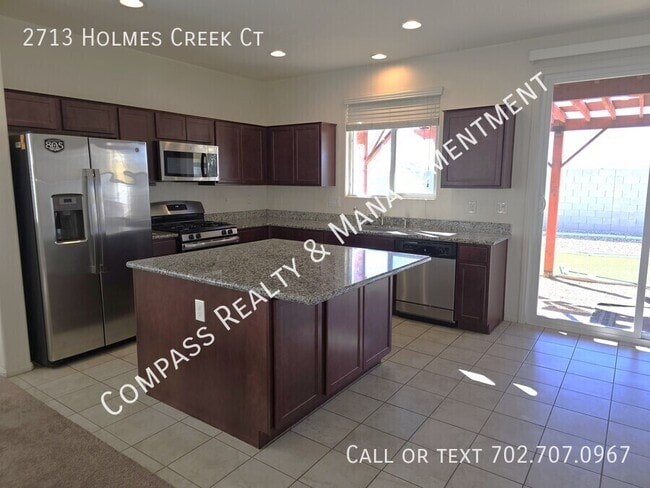 Foto del edificio - 2713 Holmes Creek Ct